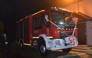 Fotorelacja z uroczystości poświęcenia i przekazania nowego wozu