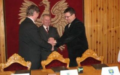 PODPISANIE UMOWY O UTWORZENIU LGD MORAWSKIE WROTA