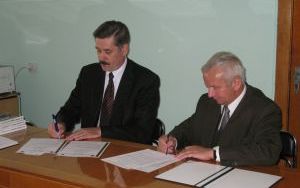 UMOWA Z KAMIEŃCEM PODOLSKIM