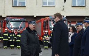 Przekazanie wozu stażackiego dla OSP Gorzyce