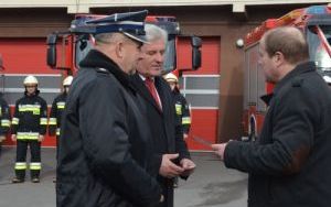Przekazanie wozu stażackiego dla OSP Gorzyce